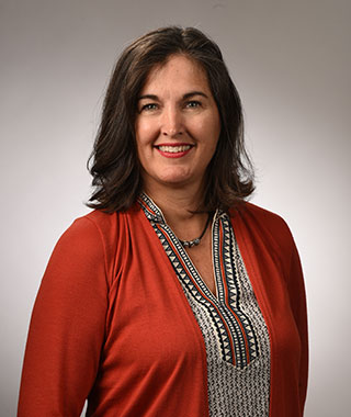 Diedra_Schaefer_Vanity-Template-B-Loan-Officer_Staff-Headshot_-320x380---Copy
