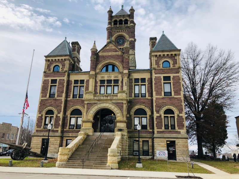 New Lexington Courthouse New Lexington Courthouse