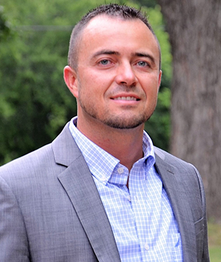 EricWhitaker_Hero-34-Template-A-Loan-Officer_Staff-Headshot_-320x380