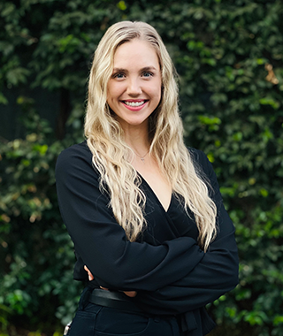 erika-engvall-headshot